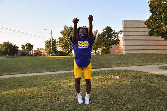 Dwight - Center Cheer (36)