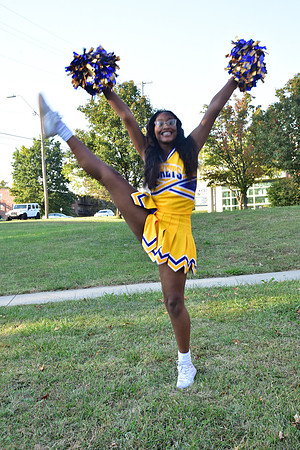 Beautiful Edwards - Center Cheer (10)