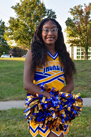 Beautiful Edwards - Center Cheer (2)