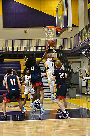 1-25-22 Belton boys bball vs Truman (275) WEB