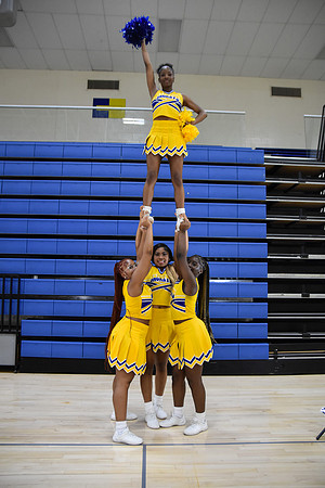 Center Cheer Groups (4)