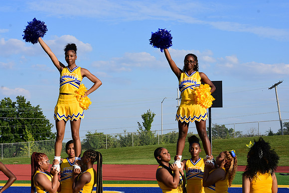 Center Cheer Groups (13)