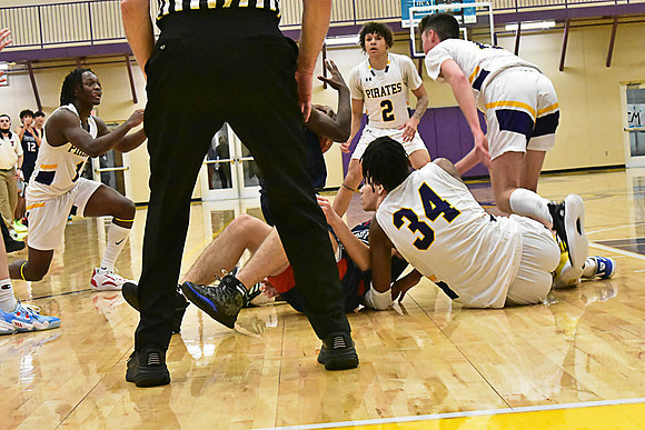 1-25-22 Belton boys bball vs Truman (266) WEB