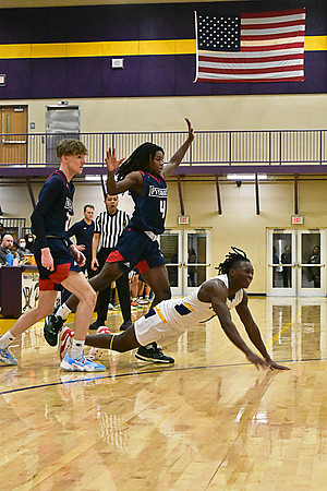 1-25-22 Belton boys bball vs Truman (264) WEB