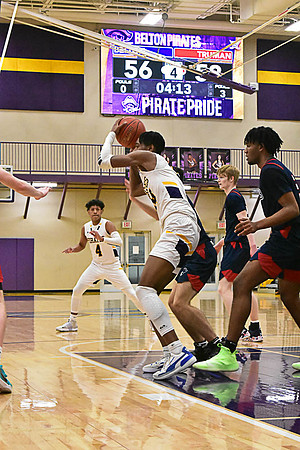 1-25-22 Belton boys bball vs Truman (229) WEB