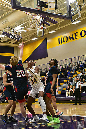 1-25-22 Belton boys bball vs Truman (203) WEB