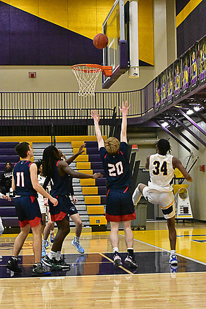 1-25-22 Belton boys bball vs Truman (274) WEB