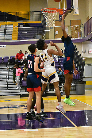 1-25-22 Belton boys bball vs Truman (84) WEB
