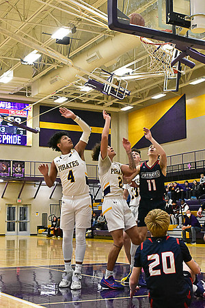 1-25-22 Belton boys bball vs Truman (237) WEB