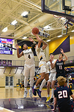 1-25-22 Belton boys bball vs Truman (236) WEB