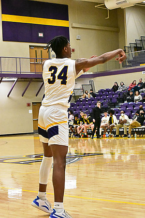 1-25-22 Belton boys bball vs Truman (82) WEB