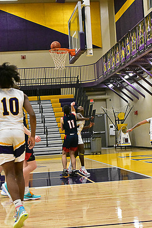 1-25-22 Belton boys bball vs Truman (287) WEB