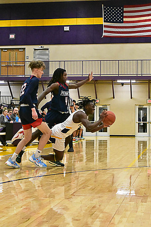 1-25-22 Belton boys bball vs Truman (263) WEB