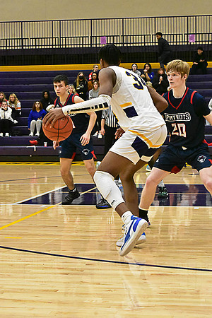 1-25-22 Belton boys bball vs Truman (271) WEB