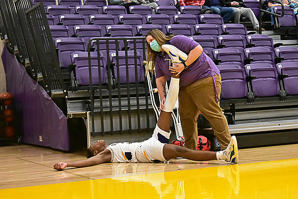 1-25-22 Belton boys bball vs Truman (210) WEB