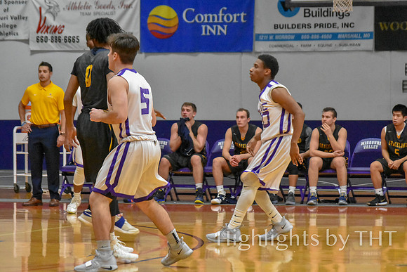 MOVAL VRPurple Bball 11-12-2018 WEB-8521