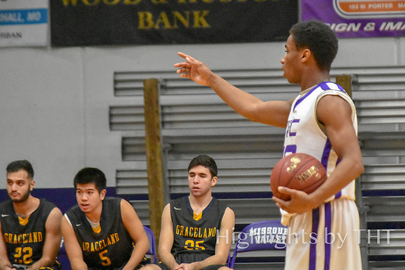 MOVAL VRPurple Bball 11-12-2018 WEB-8557