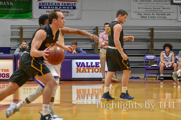 MOVAL VRPurple Bball 11-12-2018 WEB-8480