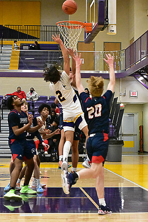 1-25-22 Belton boys bball vs Truman (122) WEB