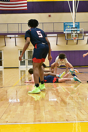1-25-22 Belton boys bball vs Truman (192) WEB