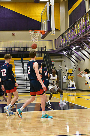 1-25-22 Belton boys bball vs Truman (289) WEB