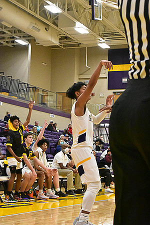 1-25-22 Belton boys bball vs Truman (213) WEB