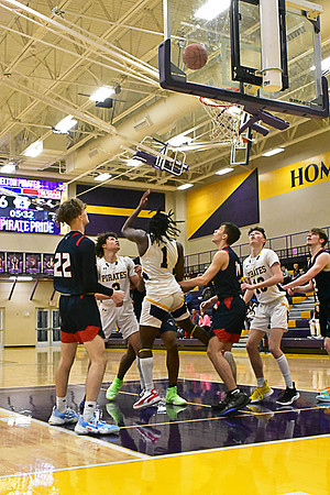 1-25-22 Belton boys bball vs Truman (222) WEB