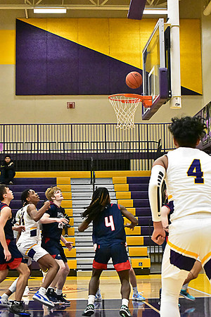 1-25-22 Belton boys bball vs Truman (312) WEB