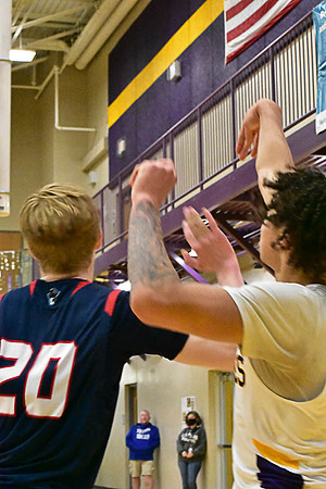 1-25-22 Belton boys bball vs Truman (128) WEB