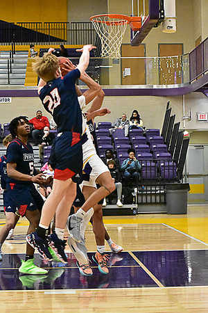 1-25-22 Belton boys bball vs Truman (121) WEB