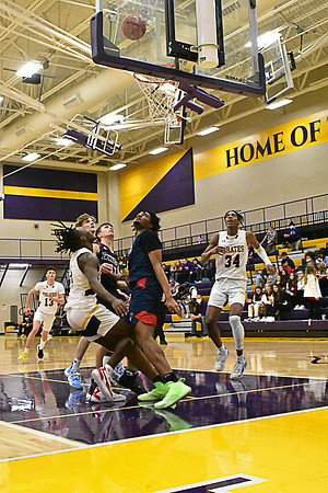 1-25-22 Belton boys bball vs Truman (253) WEB