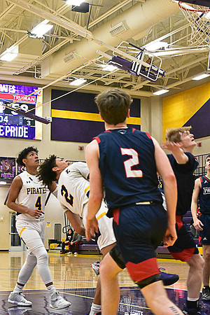 1-25-22 Belton boys bball vs Truman (233) WEB