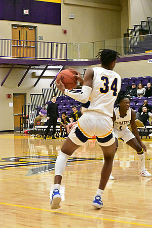 1-25-22 Belton boys bball vs Truman (11) WEB