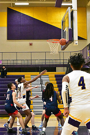 1-25-22 Belton boys bball vs Truman (313) WEB