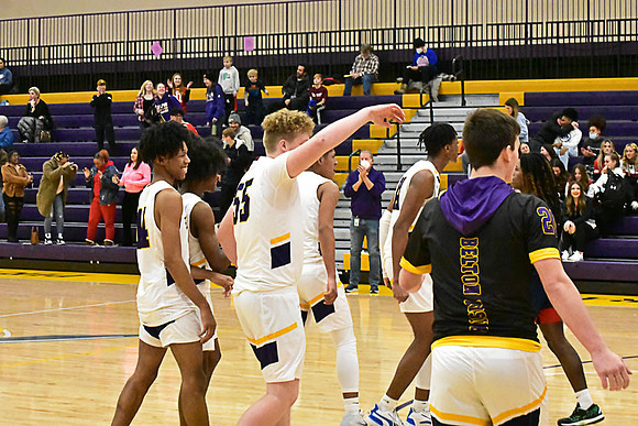1-25-22 Belton boys bball vs Truman (331) WEB
