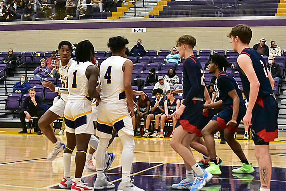 1-25-22 Belton boys bball vs Truman (117) WEB
