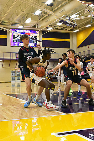 1-25-22 Belton boys bball vs Truman (218) WEB