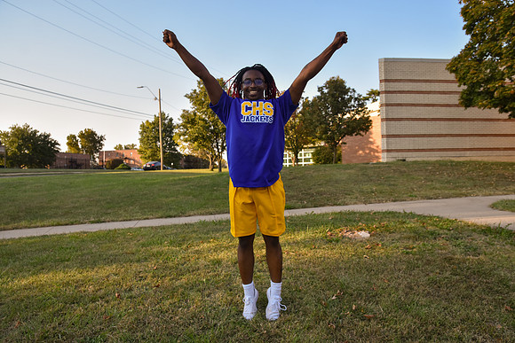 Dwight - Center Cheer (34)