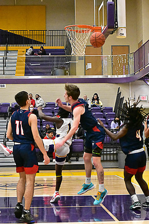 1-25-22 Belton boys bball vs Truman (71) WEB