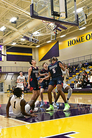 1-25-22 Belton boys bball vs Truman (254) WEB